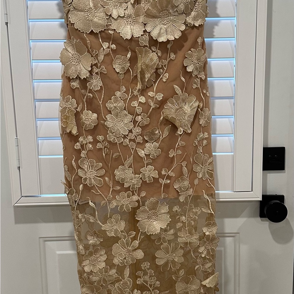Elegant Floral Lace Dress in Gold